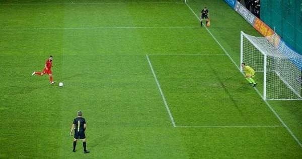 đá penalty